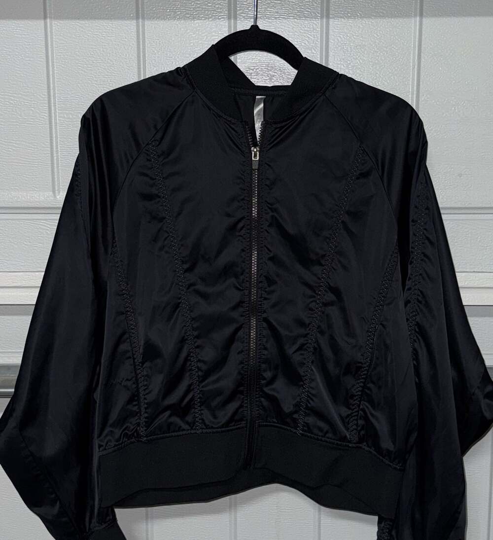 Fabletics Tori Woven Women’s Black Bomber Jacket (S)
